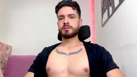 Snapshot of maxtowers chatting on January 5, 11:44 pm Maxi online show from January 5, 11:44 pm