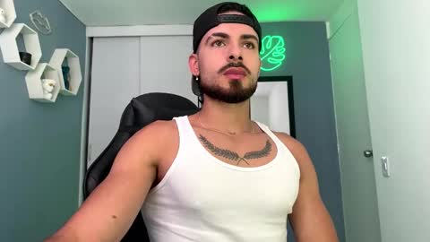 Snapshot of maxtowers chatting on October 14, 6:04 pm Maxi online show from October 14, 6:04 pm