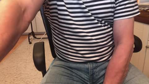 Max online show from October 8, 7:02 am