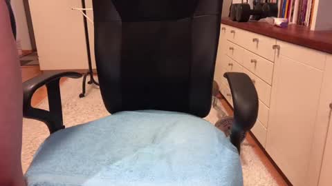 Max online show from March 3, 5:29 am