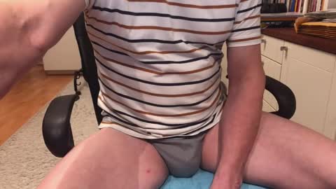 Max online show from October 14, 4:52 am