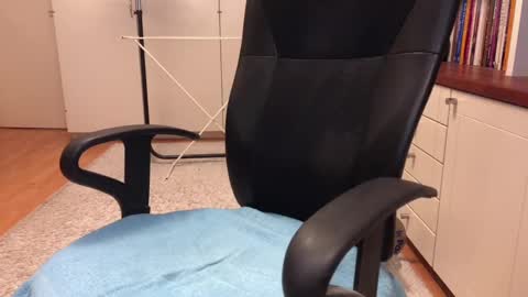 Max online show from February 11, 6:51 am