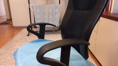 Max online show from February 20, 7:23 am