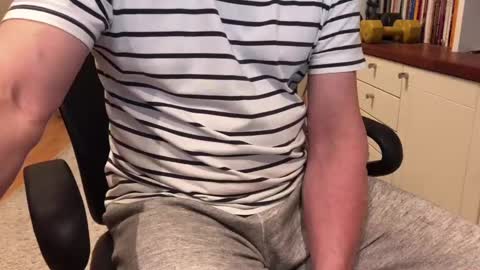 Max online show from December 11, 4:51 am