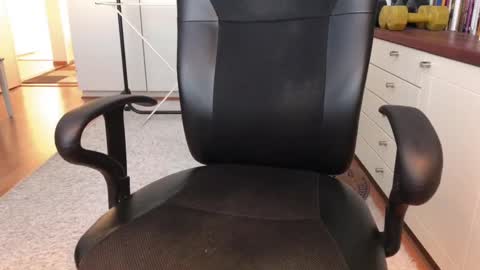 Max online show from December 4, 8:56 am