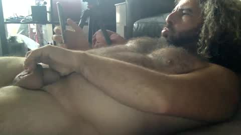 Snapshot of mazl0w chatting on January 9, 7:42 am mazl0w online show from January 9, 7:42 am