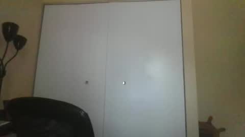 Snapshot of mbsupreme chatting on October 25, 8:54 pm Mark online show from October 25, 8:54 pm