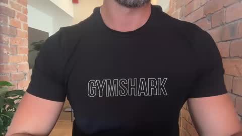 mcr8080 online show from October 25, 11:45 am