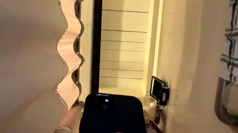 Snapshot of mdurand1137 chatting on September 29, 8:59 pm Dens cam online show from September 29, 8:59 pm