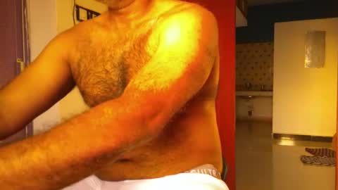 me_hai12 online show from April 9, 12:11 pm