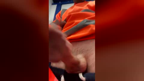 meandher0 online show from April 23, 9:47 am