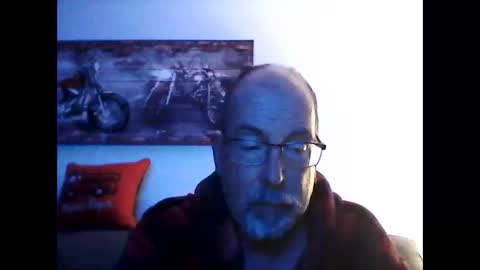 Snapshot of meathome3 chatting on October 23, 10:19 am me at home online show from October 23, 10:19 am