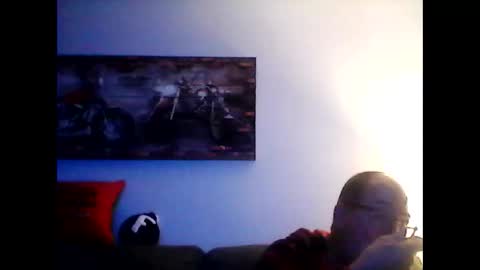 me at home online show from January 7, 11:04 am