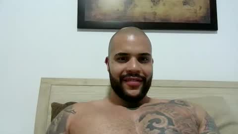 Snapshot of medellindrak chatting on October 20, 10:57 pm filippoae online show from October 20, 10:57 pm