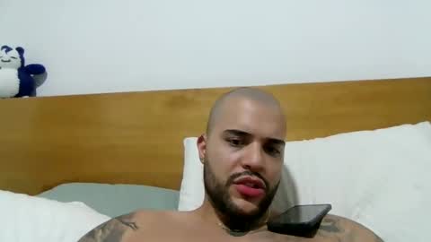 Snapshot of medellindrak chatting on December 24, 9:22 pm filippoae online show from December 24, 9:22 pm