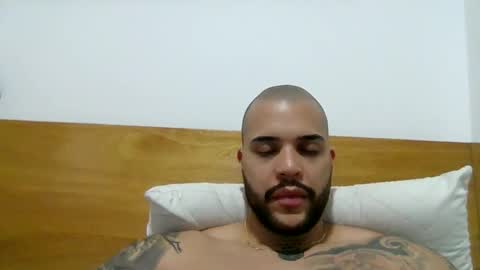 Snapshot of medellindrak chatting on March 1, 2:04 am filippoae online show from March 1, 2:04 am