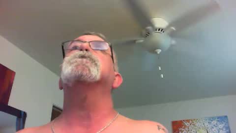 medfirebear online show from April 5, 9:22 pm