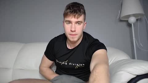 Max online show from March 1, 9:48 pm