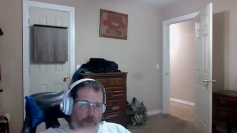 Snapshot of mercer1977 chatting on October 22, 10:35 pm mercer1977 online show from October 22, 10:35 pm