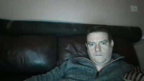 Snapshot of mercher627021 chatting on January 31, 9:37 pm ezio online show from January 31, 9:37 pm