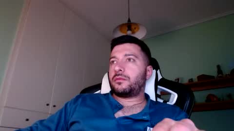 Snapshot of metalic18 chatting on October 28, 4:48 am FunnyTimeHere online show from October 28, 4:48 am