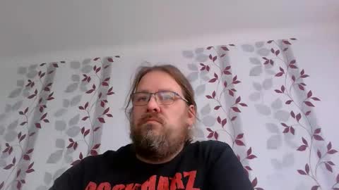 Snapshot of metallbuddy chatting on October 26, 9:55 am ask me online show from October 26, 9:55 am