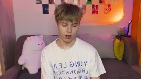 Arthur online show from May 13, 9:34 pm