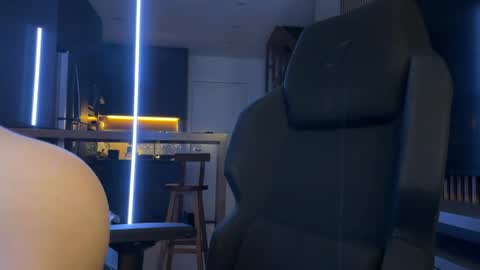 mettew22cm online show from April 4, 8:00 am