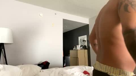 miamiclos1 online show from January 3, 1:47 pm