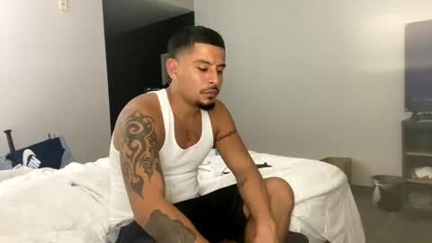 miamiclos1 online show from December 10, 4:24 am