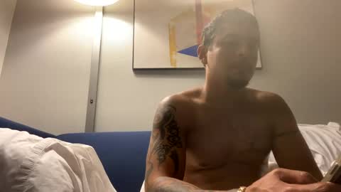 miamiclos1 online show from February 14, 4:37 am