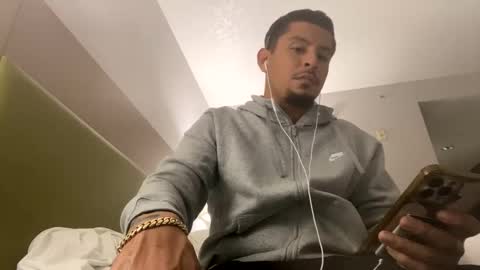 miamiclos1 online show from January 5, 5:09 am