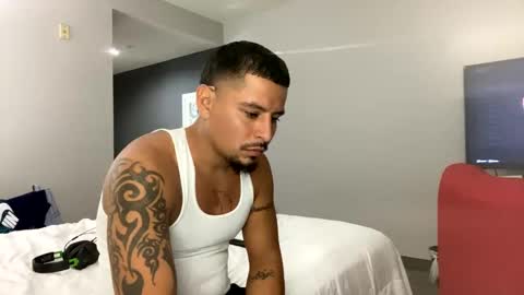 miamiclos1 online show from December 9, 4:45 am