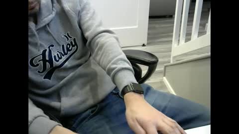 Snapshot of mic6969mic chatting on February 25, 1:39 pm mic6969mic online show from February 25, 1:39 pm