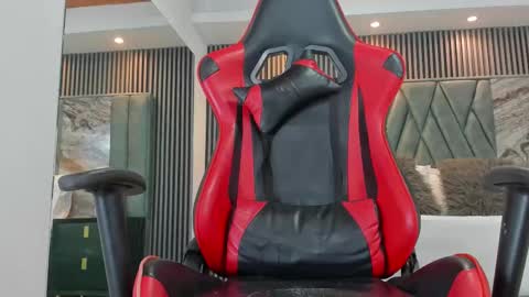 Michael online show from October 4, 8:02 pm