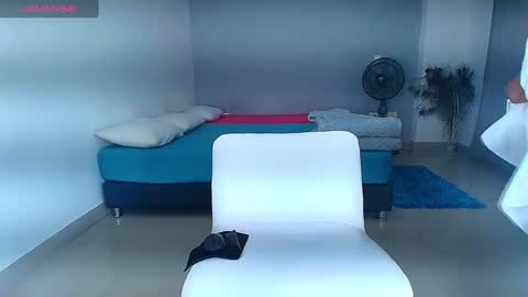 Angel online show from February 3, 12:04 am