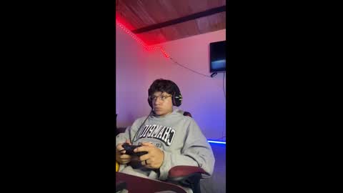 michael independent model  online show from February 3, 10:54 pm