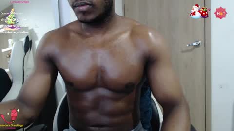 michael_thomsom online show from December 17, 5:47 pm