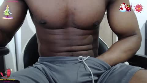 michael_thomsom online show from December 15, 5:42 pm