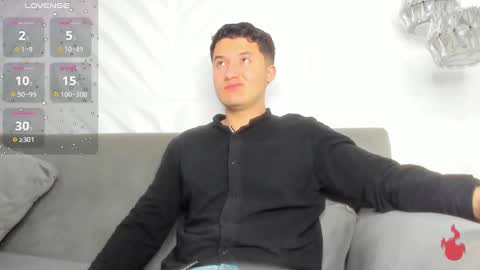 MichaelConnor  online show from December 12, 11:18 am