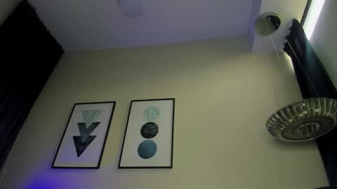 MichaelConnor  online show from February 5, 11:55 am