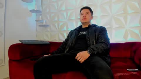 MichaelConnor  online show from February 15, 12:11 pm