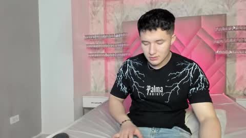 MichaelConnor  online show from February 27, 12:02 pm