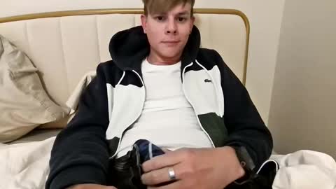 michaeltwinkboy online show from March 29, 2:34 am