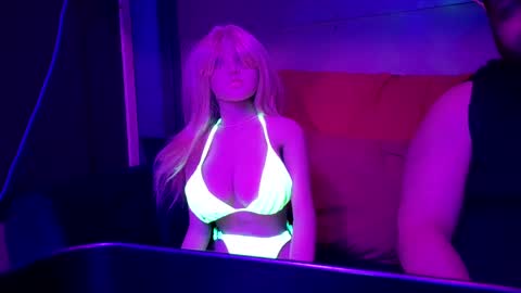 mickdollz online show from October 2, 7:23 am