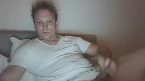 mickkxl online show from December 30, 9:48 am