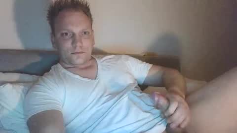 mickkxl online show from January 16, 8:36 pm