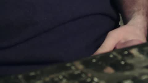 Snapshot of micwalrus chatting on January 12, 6:17 am micwalrus online show from January 12, 6:17 am