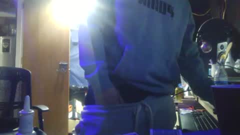 Snapshot of midtownhustler chatting on September 22, 5:29 am midtownhustler online show from September 22, 5:29 am