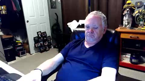 midwestdad09 online show from April 1, 12:34 am